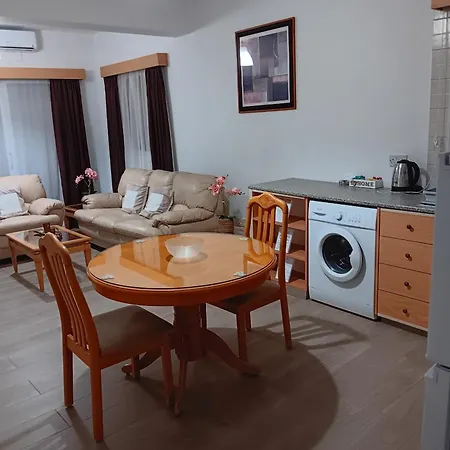 Pari Paphos